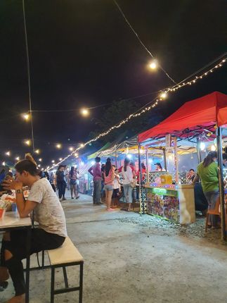 Photos of Cab City's night market by nammarjalino21.